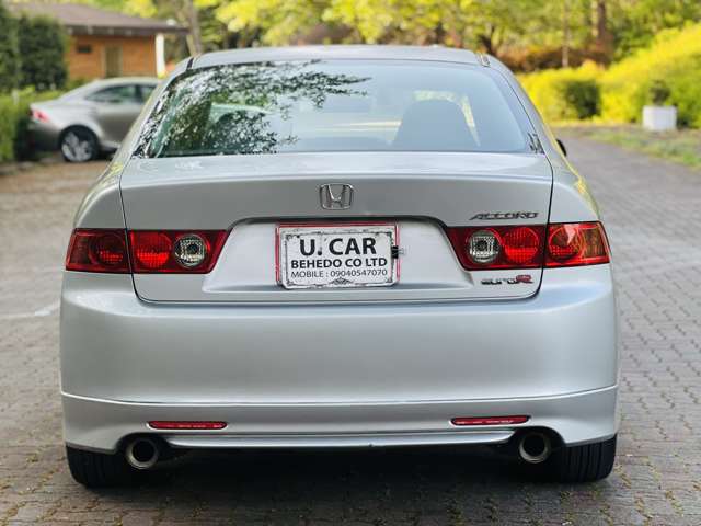 2004 Honda Accord – thumbnail 3