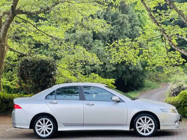 2004 Honda Accord – thumbnail 4