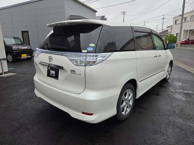 2009 Toyota Estima Hybrid – thumbnail 2