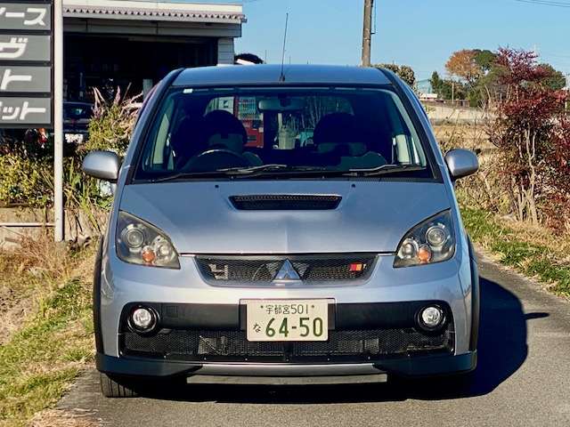 2008 Mitsubishi Colt – thumbnail 2