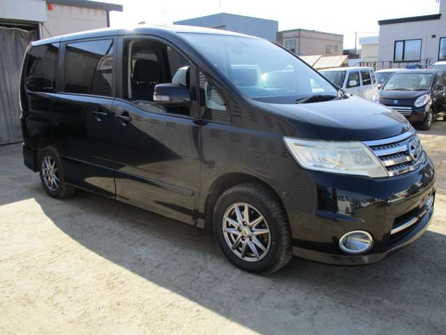 2009 Nissan Serena – thumbnail 3
