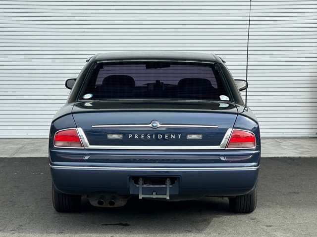 1995 Nissan President – thumbnail 3