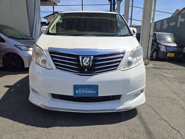 2010 Toyota Alphard – thumbnail 2