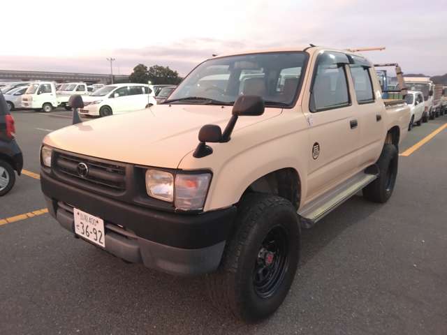2004 Toyota Hilux – thumbnail 4