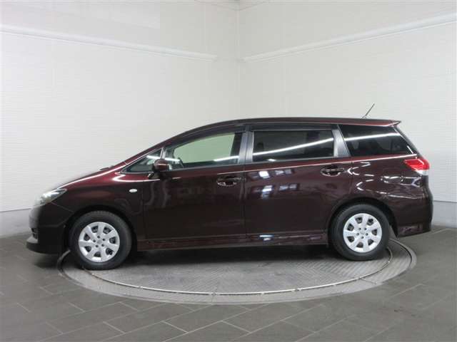 2011 Toyota Wish – thumbnail 4