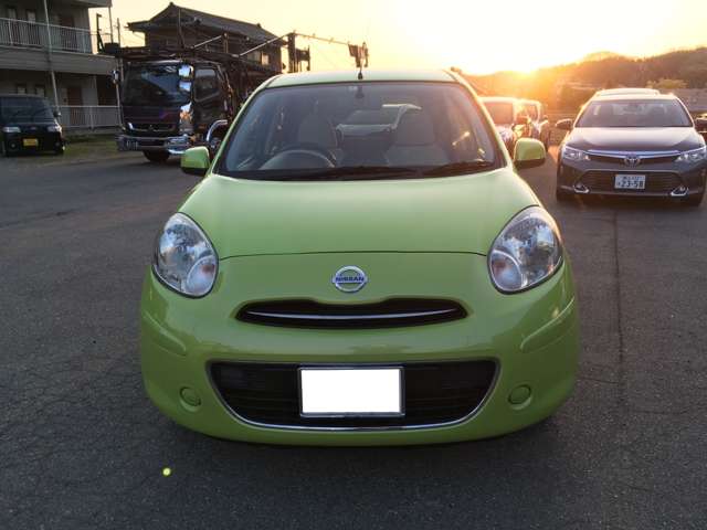 2010 Nissan March – thumbnail 2