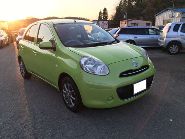 2010 Nissan March – thumbnail 3