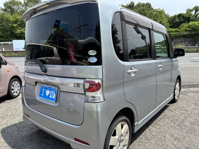 2009 Daihatsu Tanto – thumbnail 2