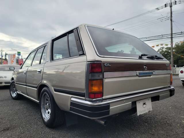 1998 Nissan Gloria Wagon – thumbnail 4