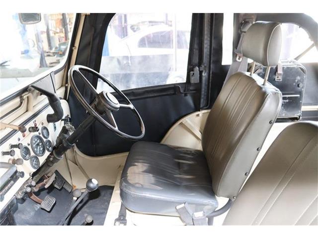 1998 Mitsubishi Jeep – thumbnail 2