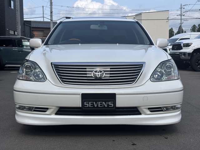2004 Toyota Celsior – thumbnail 2