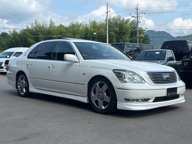 2004 Toyota Celsior – thumbnail 3