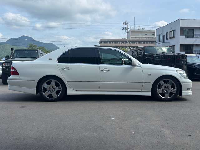 2004 Toyota Celsior – thumbnail 4