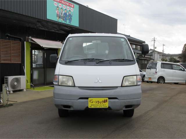 2003 Mitsubishi Delica Truck – thumbnail 2
