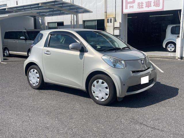 2009 Toyota iQ – thumbnail 2