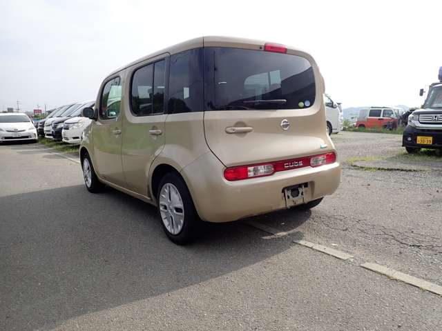 2009 Nissan Cube – thumbnail 4
