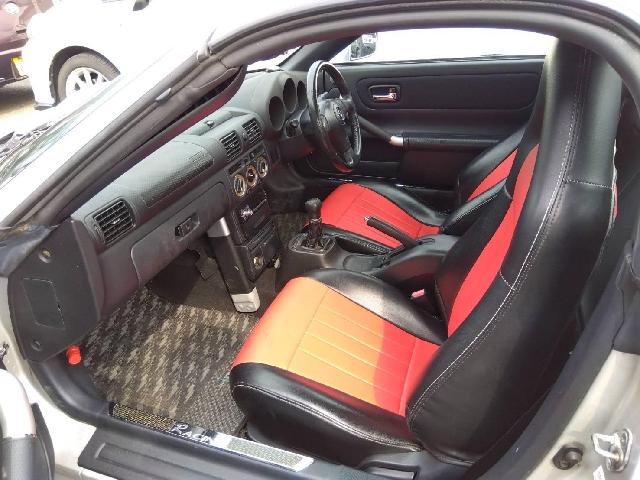 2002 Toyota MR-S – thumbnail 3