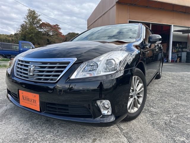 2010 Toyota Crown Royal