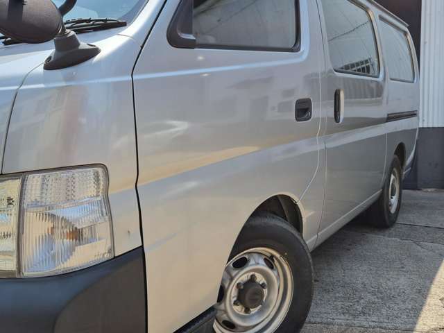 2004 Nissan Caravan – thumbnail 4