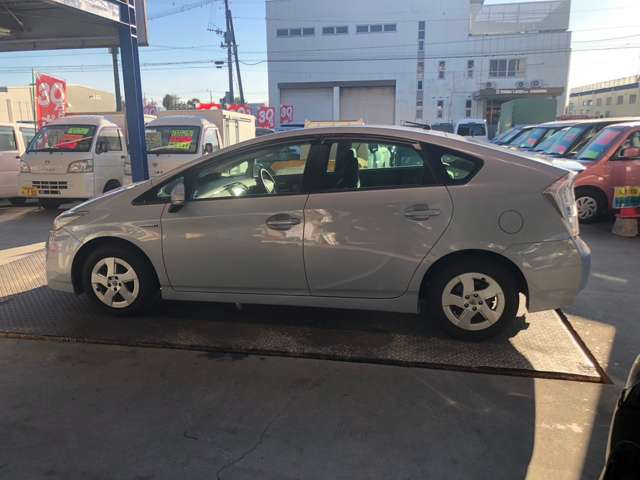 2010 Toyota Prius – thumbnail 4