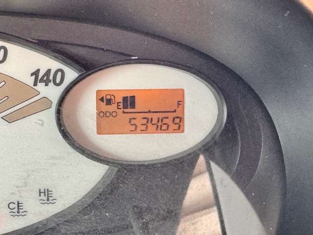 2010 Daihatsu Mira – thumbnail 2