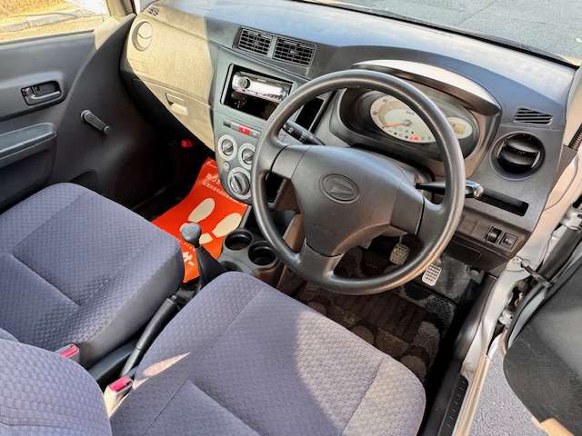 2010 Daihatsu Mira – thumbnail 3