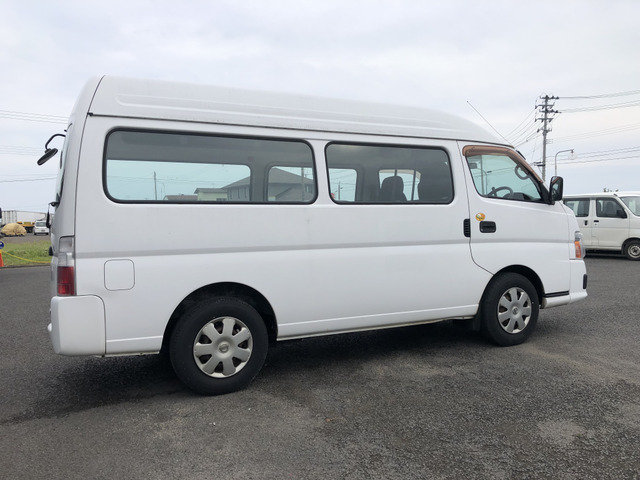2009 Nissan Caravan – thumbnail 4