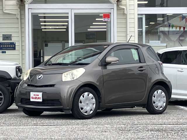 2009 Toyota iQ – thumbnail 2