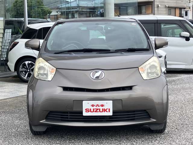 2009 Toyota iQ – thumbnail 4