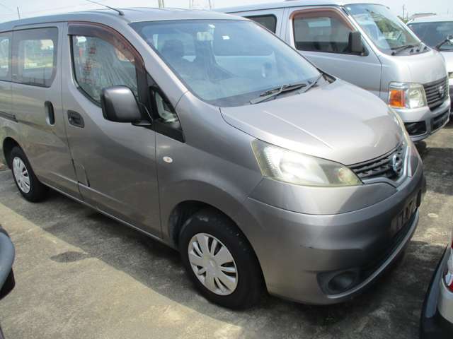 2010 Nissan NV200 Vanette Van – thumbnail 2