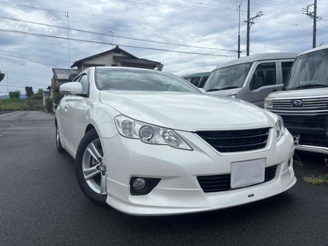 2010 Toyota Mark X – thumbnail 3