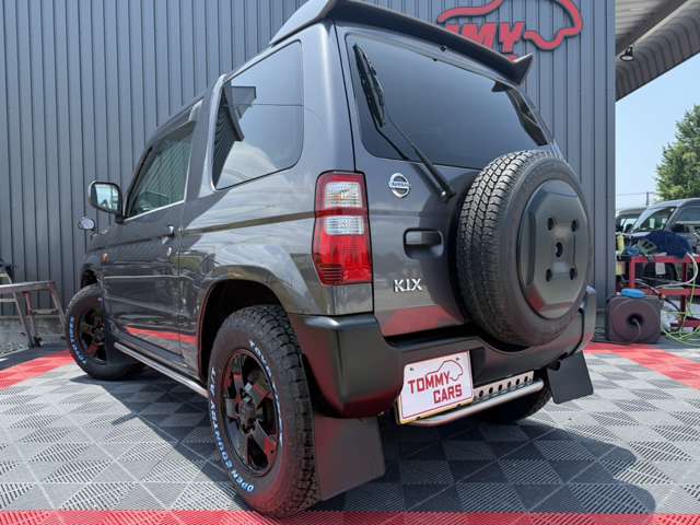 2009 Nissan Kix – thumbnail 2