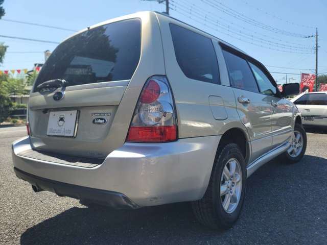 2005 Subaru Forester – thumbnail 2