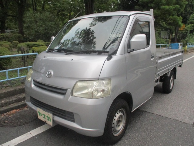 2010 Toyota LiteAce Track