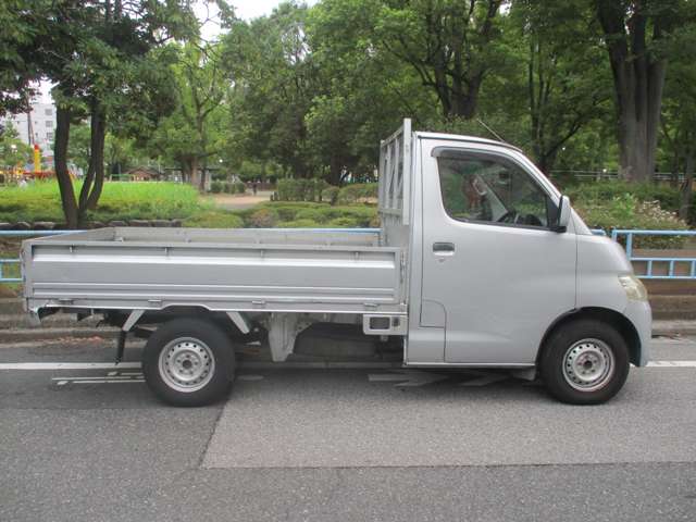 2010 Toyota LiteAce Track – thumbnail 4