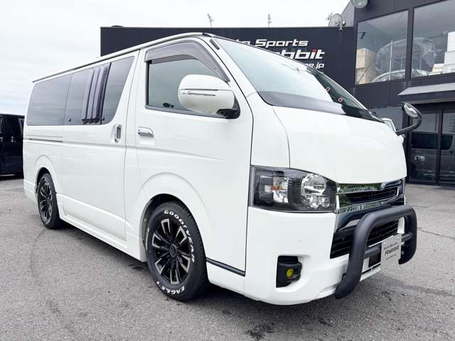 2008 Toyota Hiace – thumbnail 4