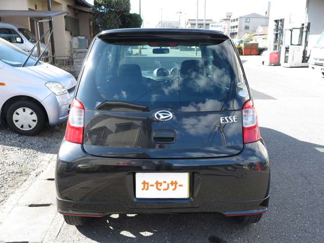 2010 Daihatsu Esse – thumbnail 4