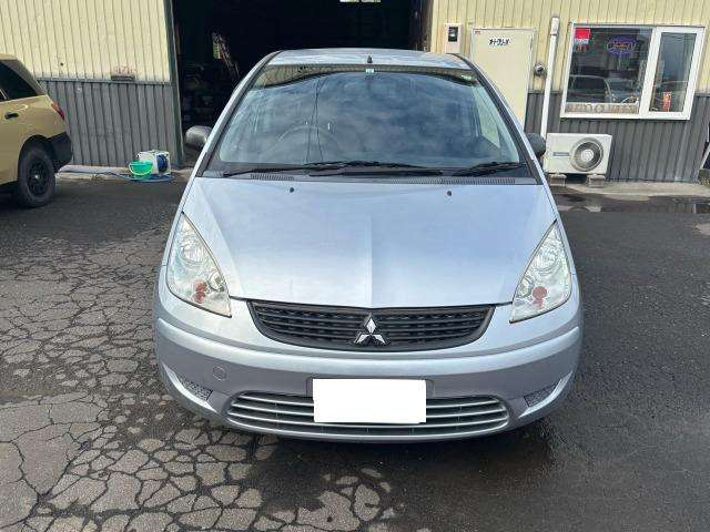 2009 Mitsubishi Colt – thumbnail 2