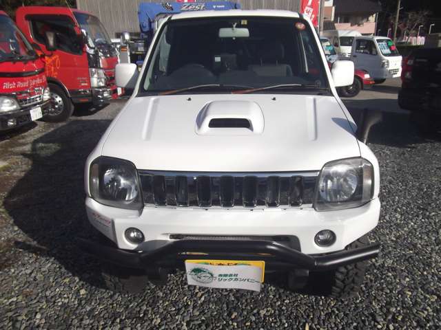 2010 Suzuki Jimny – thumbnail 2