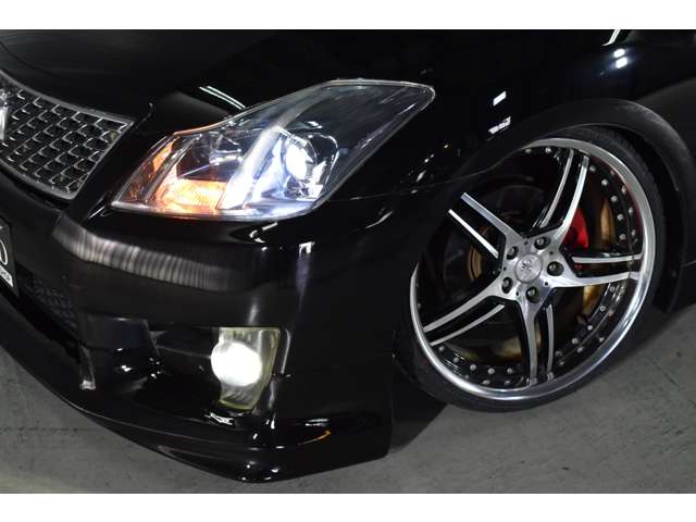 2010 Toyota Crown Athlete – thumbnail 2