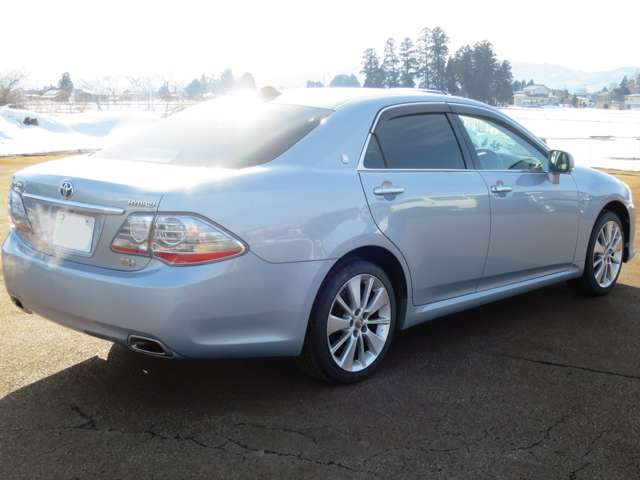 2008 Toyota Crown Hybrid – thumbnail 3