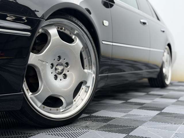 1998 Nissan Cima – thumbnail 4