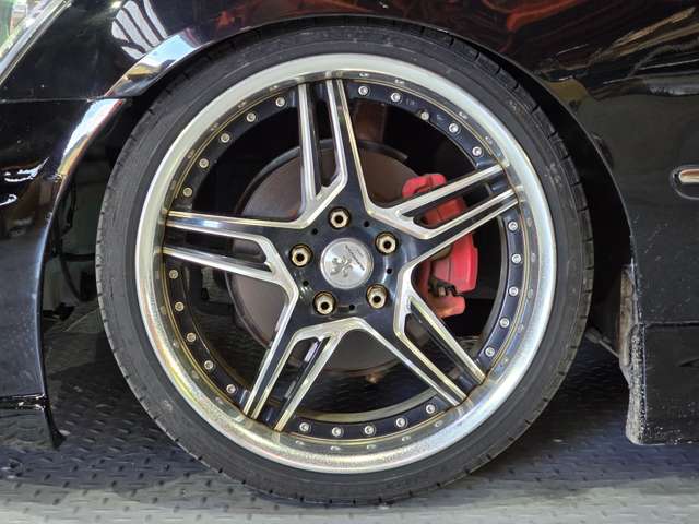 2004 Toyota Crown Athlete – thumbnail 4