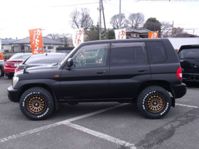 2002 Mitsubishi Pajero iO – thumbnail 3