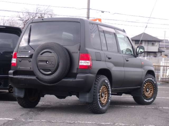 2002 Mitsubishi Pajero iO – thumbnail 4