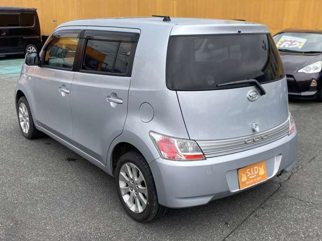 2010 Daihatsu Coo – thumbnail 4