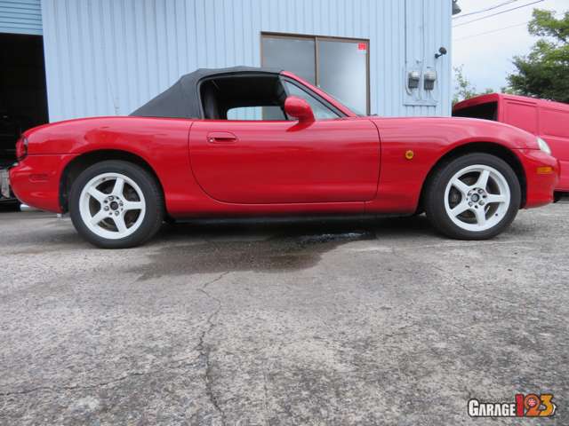 2004 Mazda Roadster – thumbnail 3