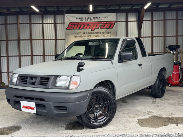 2000 Nissan Datsun