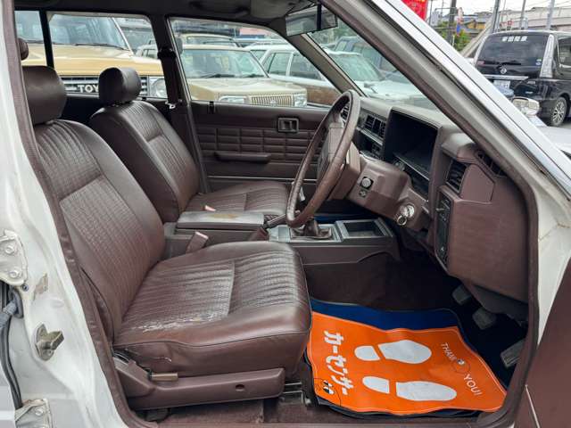 1997 Nissan Cedric Van – thumbnail 2