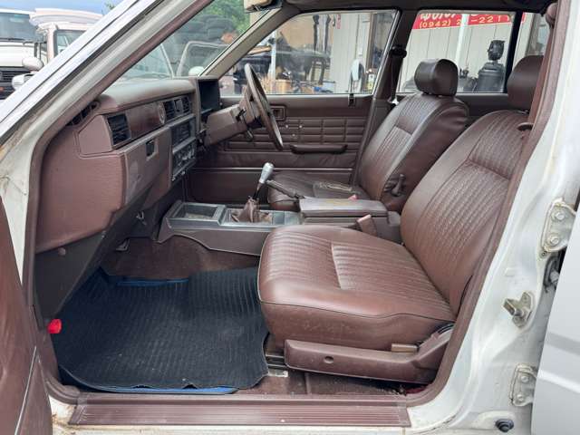1997 Nissan Cedric Van – thumbnail 3